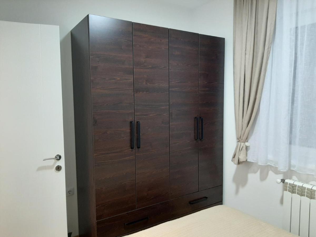 Apartman Viaggio Sremska Mitrovica Eksteriør billede