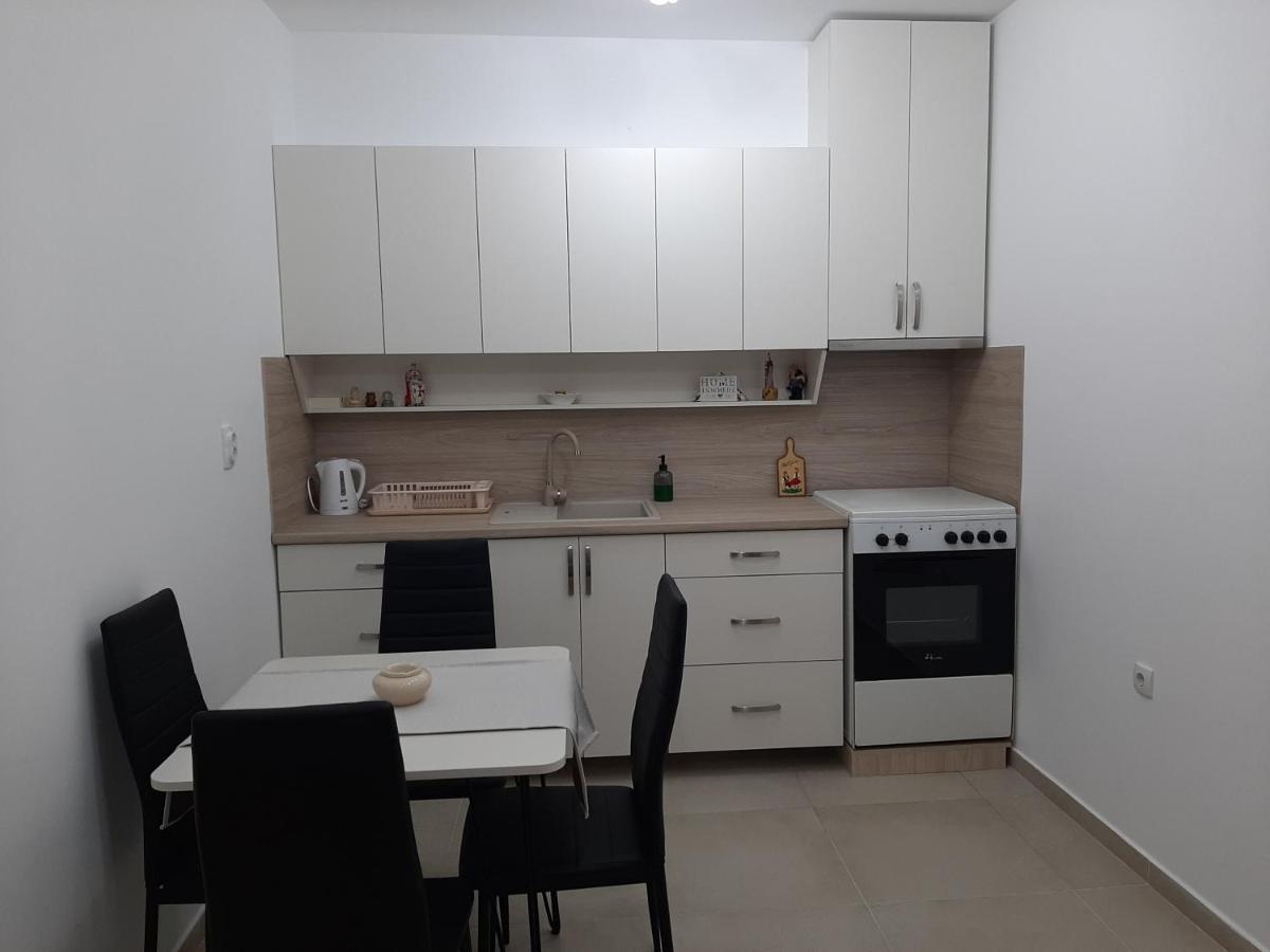 Apartman Viaggio Sremska Mitrovica Eksteriør billede