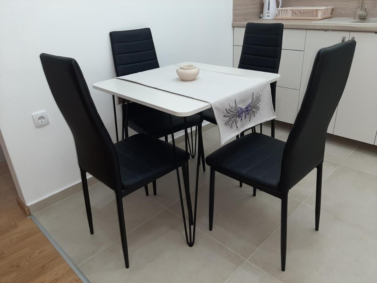 Apartman Viaggio Sremska Mitrovica Eksteriør billede
