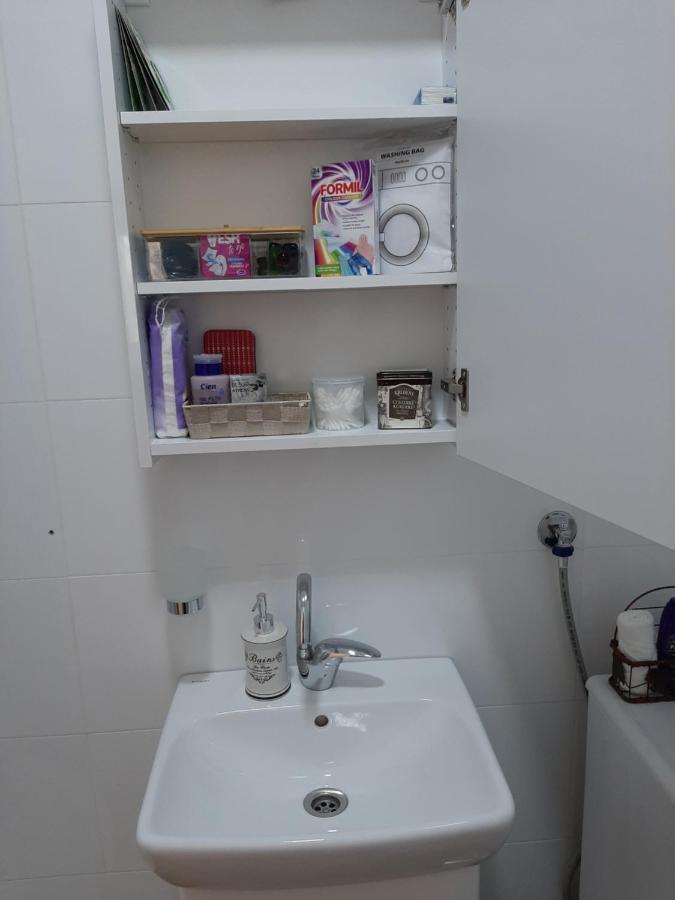 Apartman Viaggio Sremska Mitrovica Eksteriør billede