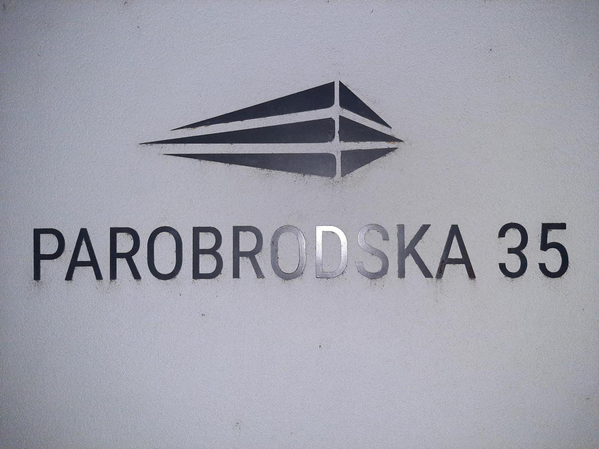 Apartman Viaggio Sremska Mitrovica Eksteriør billede